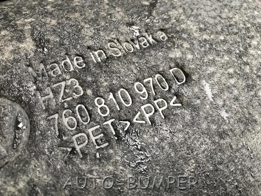 Подкрылок задний правый 760810970D