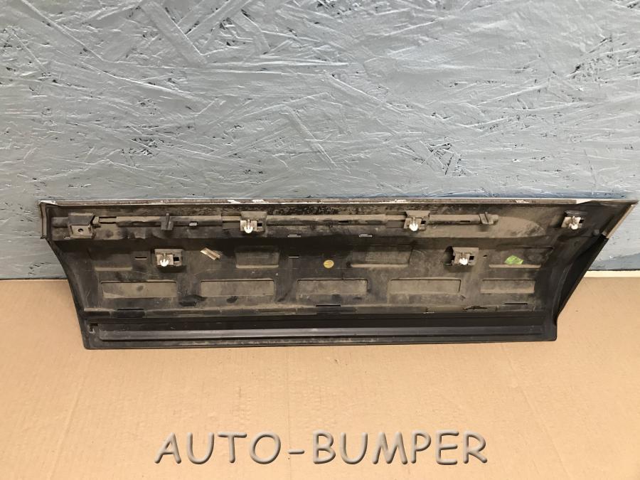 VW Touareg NF 2010- Накладка двери задней правой 7P6854950H