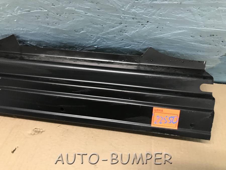 Volkswagen Passat B8 2015- Усилитель порога 3G0810607B
