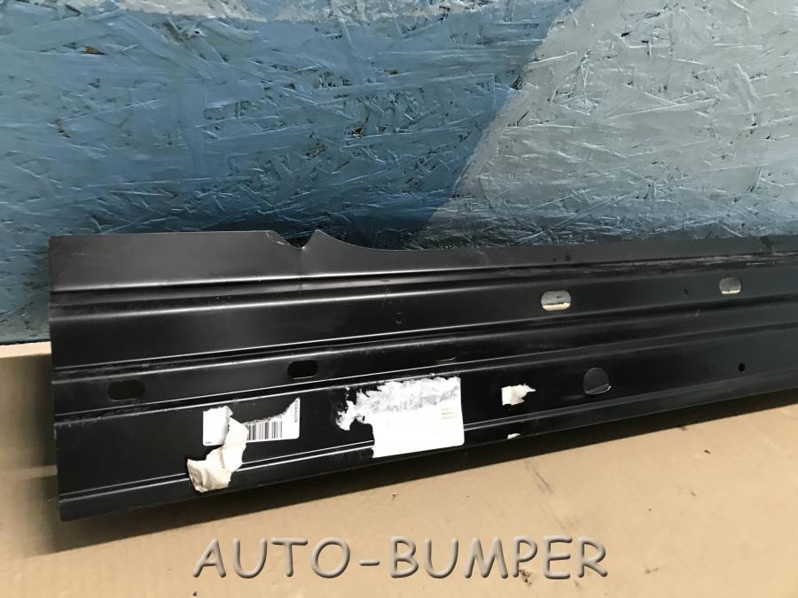 Volkswagen Passat B8 2015- Усилитель порога 3G0810607B