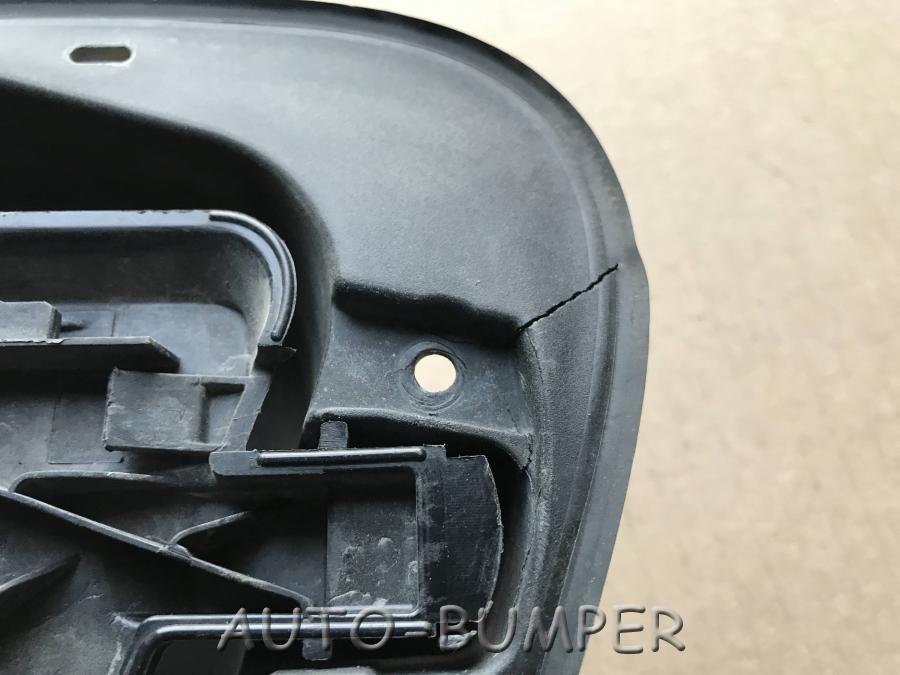 VW Touareg NF 2010- Кронштейн лючка бензобака  7P6809857