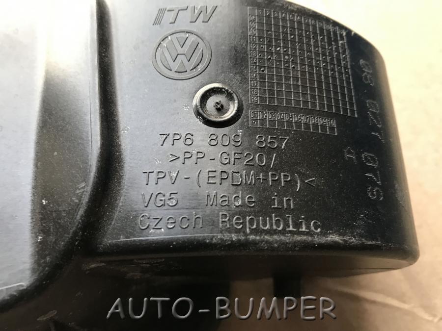VW Touareg NF 2010- Кронштейн лючка бензобака  7P6809857