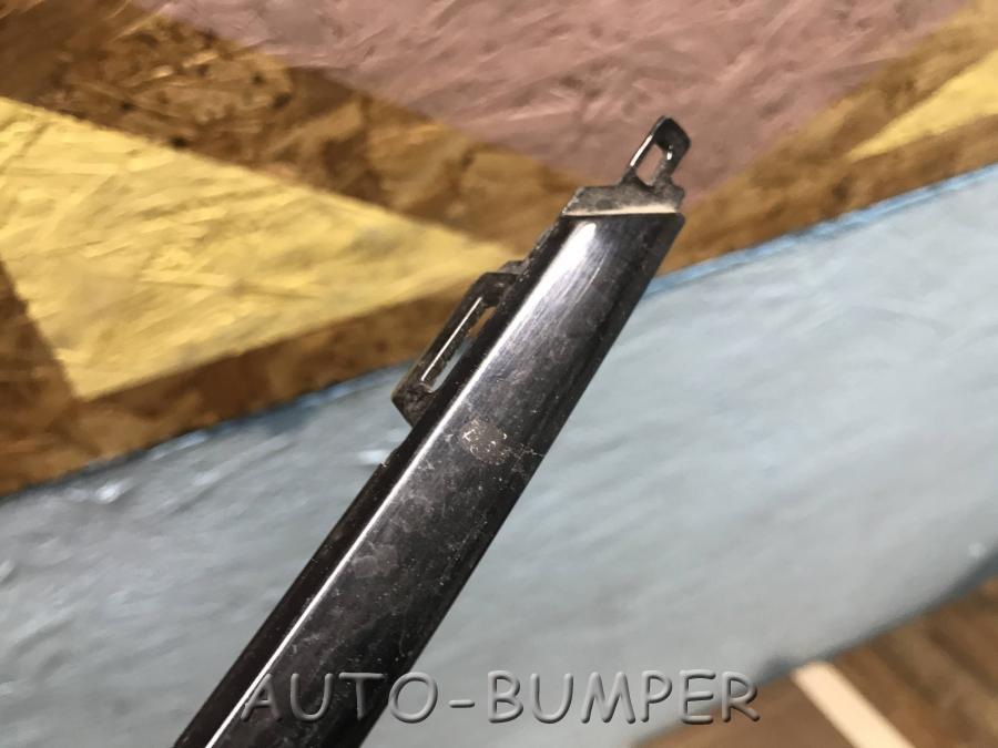 Молдинг заднего бампера центральный 6RF853835