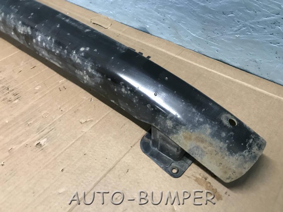Усилитель заднего бампера  1U6807311B