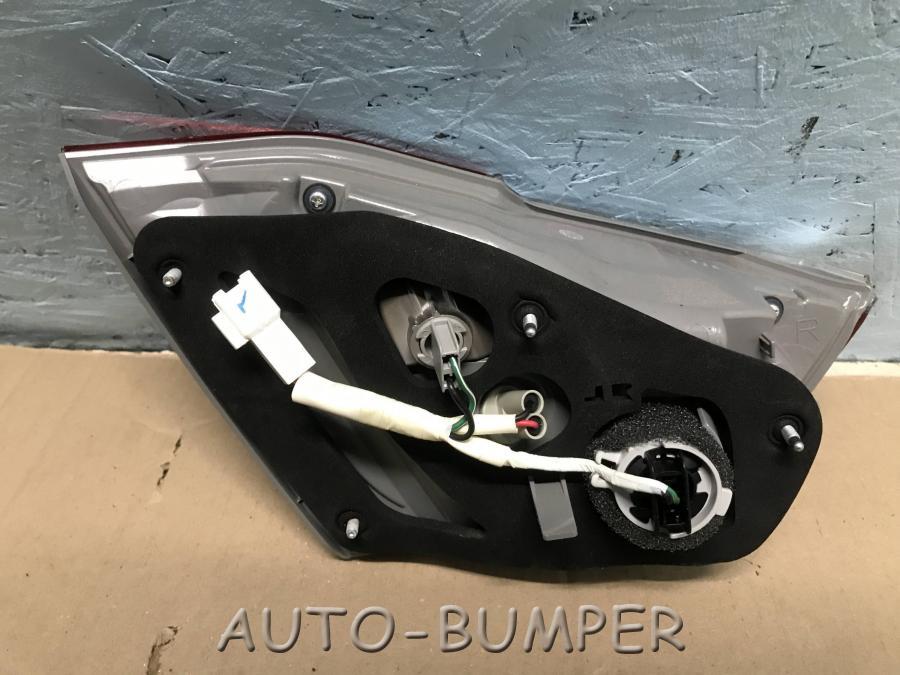 Toyota Camry V50 2011- Фонарь задний правый, внутренний  8158133220