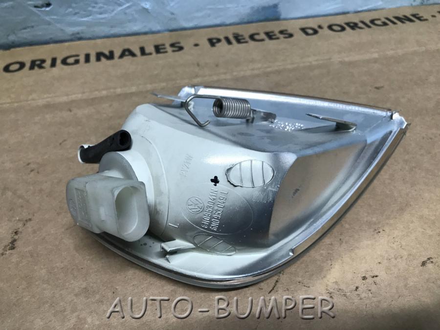 VW Polo 1999-2001 Фонарь указателя поворота левый 6N0953041N 6N0953049L