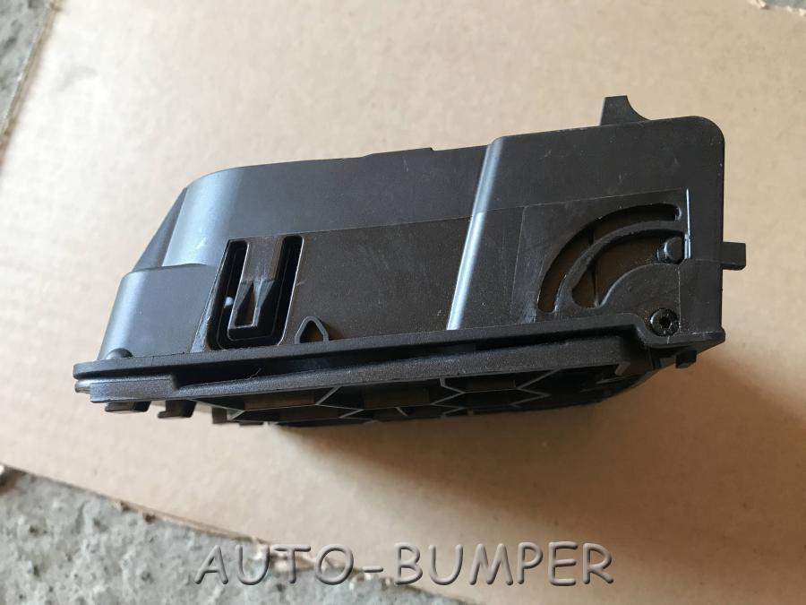 Volkswagen Golf Jetta 2006- Подстаканник 1K0862532F 1K0862532G 1K0862532B 1K086532G9B9