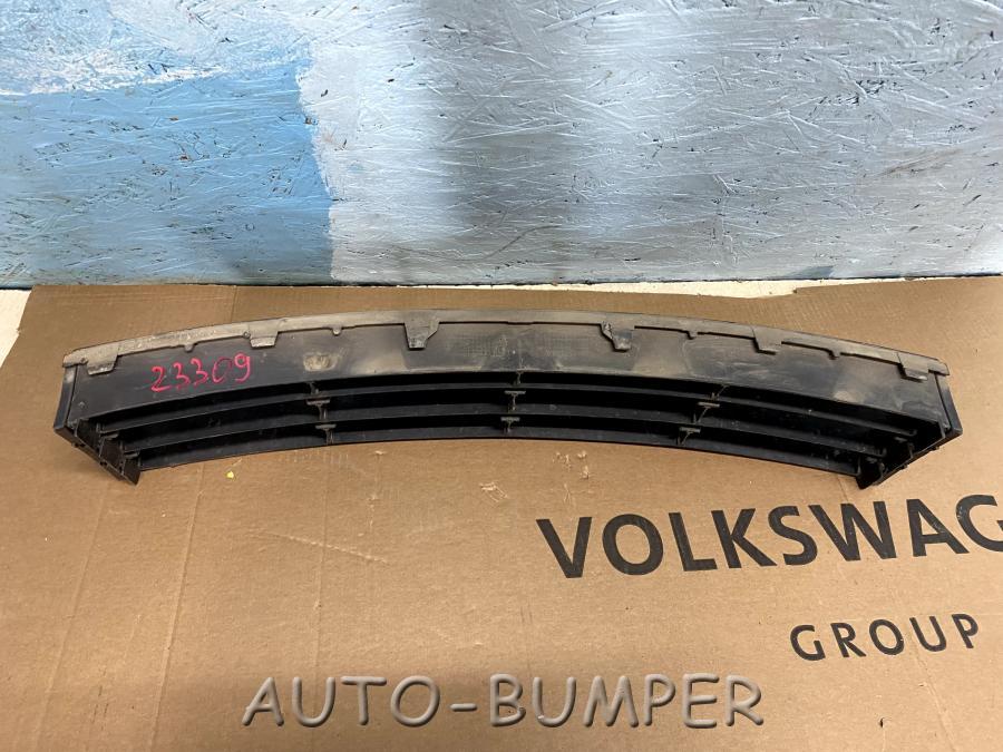 Skoda Octavia A5 Решётка переднего бампера 1ZU853677 1Z0853677C