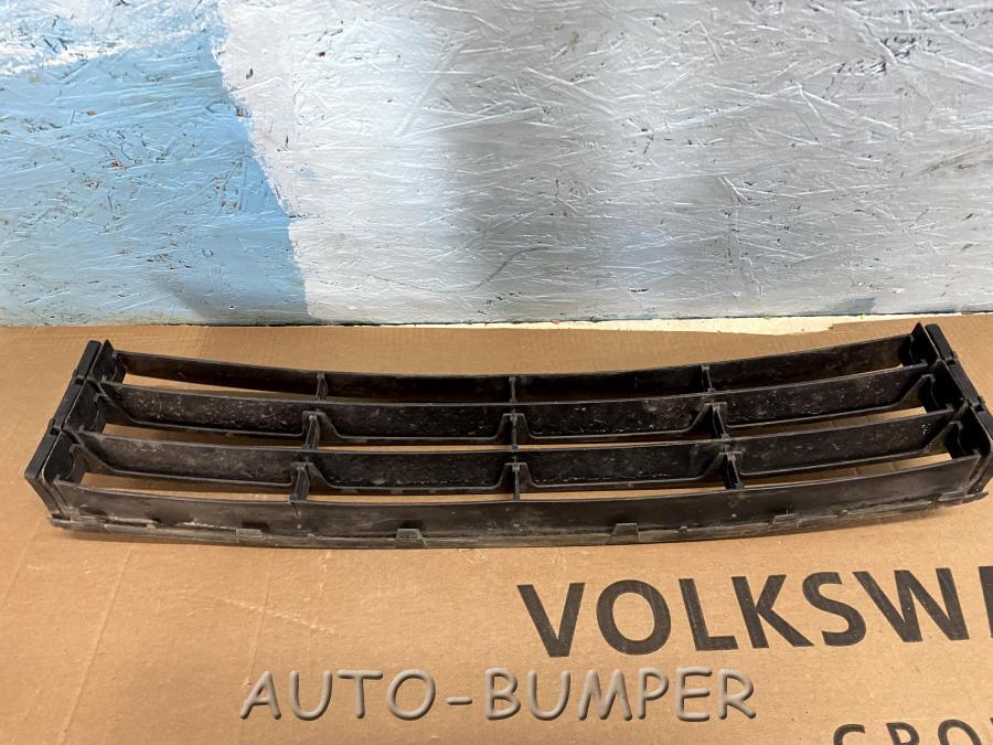 Skoda Octavia A5 Решётка переднего бампера 1ZU853677 1Z0853677C