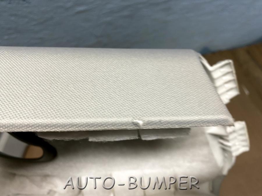 VW Touareg NF 2011- Обшивка задней стойки правая 7P6867242G 