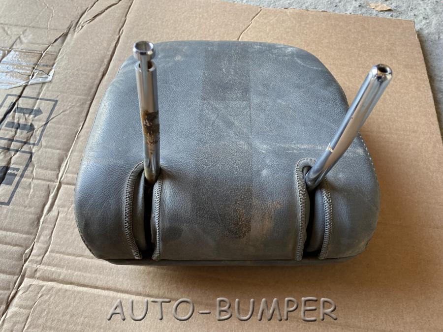 Toyota Land Cruiser 200 2007- Подголовник третьего ряда 