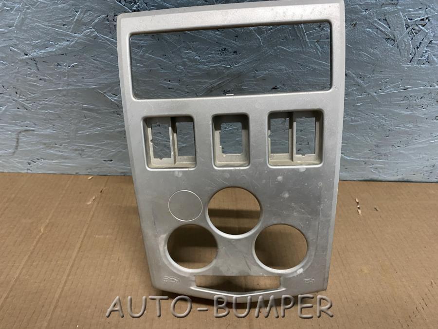 Renault Logan 2005- Рамка магнитолы  8200751184E1  8200751184 8200751191