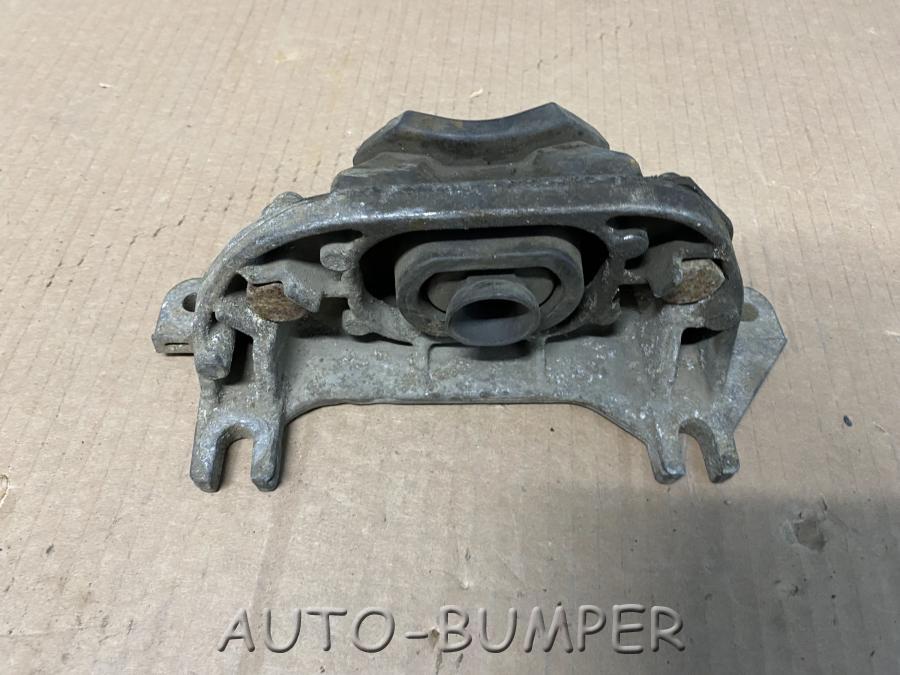 Renault Logan 2005- Кронштейн опоры КПП 8200216113