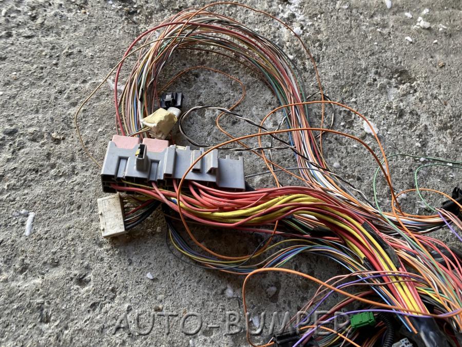 Renault Megane 2 2003- Проводка салонная  8200216720B 8200545988 8200712565