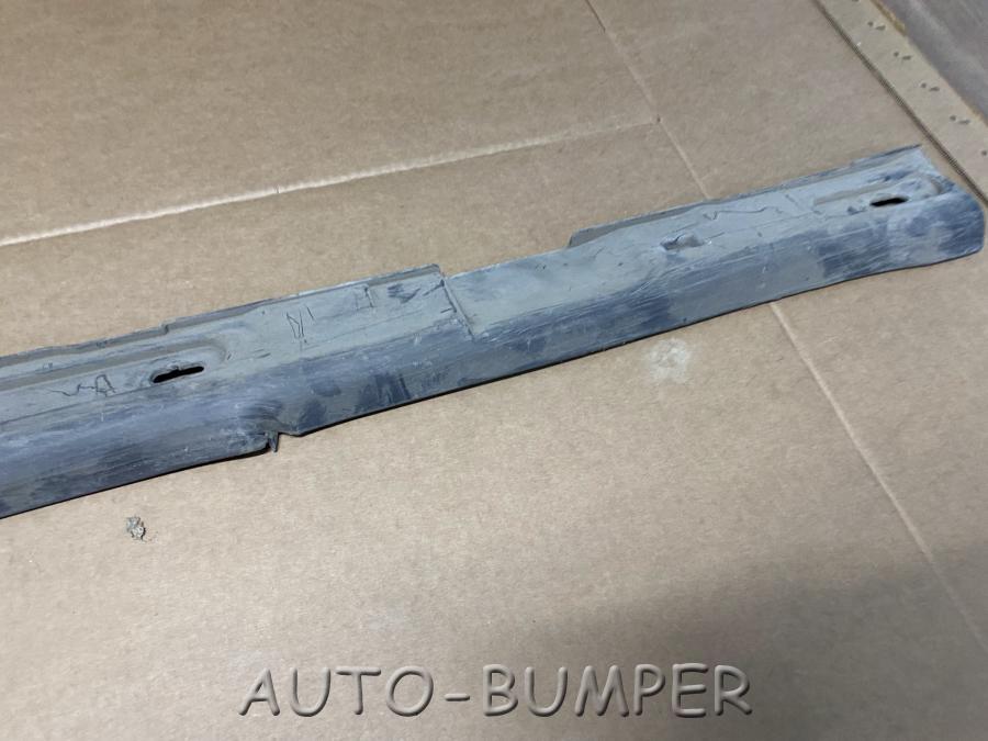 Ford Focus 2 2005-2011 Накладка порога правого 5M5110154AB, 1380593