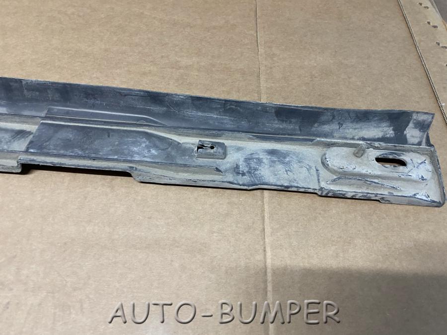 Ford Focus 2 2005-2011 Накладка порога правого 5M5110154AB, 1380593