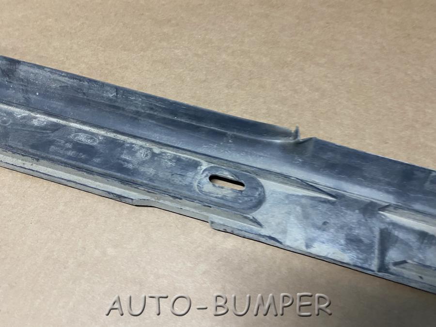 Ford Focus 2 2005-2011 Накладка порога правого 5M5110154AB, 1380593