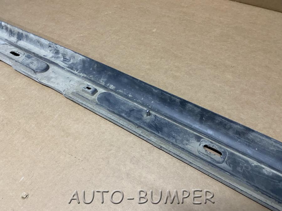 Ford Focus 2 2005-2011 Накладка порога правого 5M5110154AB, 1380593