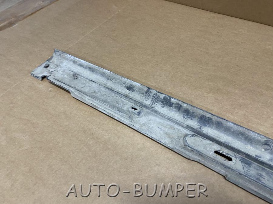 Ford Focus 2 2005-2011 Накладка порога правого 5M5110154AB, 1380593