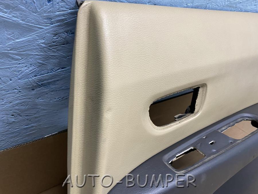 Subaru Tribeca 2006- обшивка задней правой двери 94222-XA00A-ER