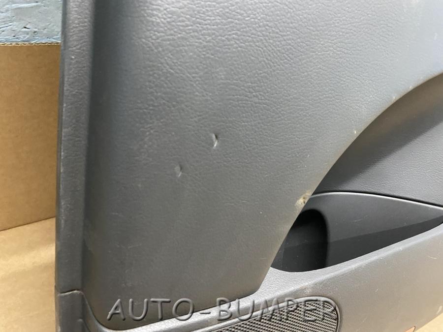 Subaru Tribeca 2006- обшивка задней правой двери 94222-XA00A-ER