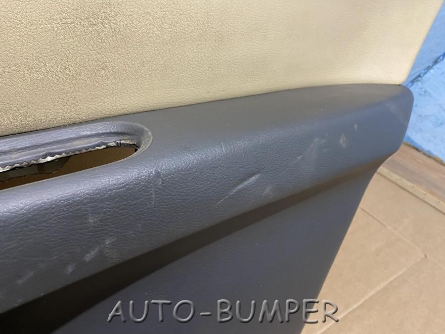 Subaru Tribeca 2006- обшивка задней правой двери 94222-XA00A-ER
