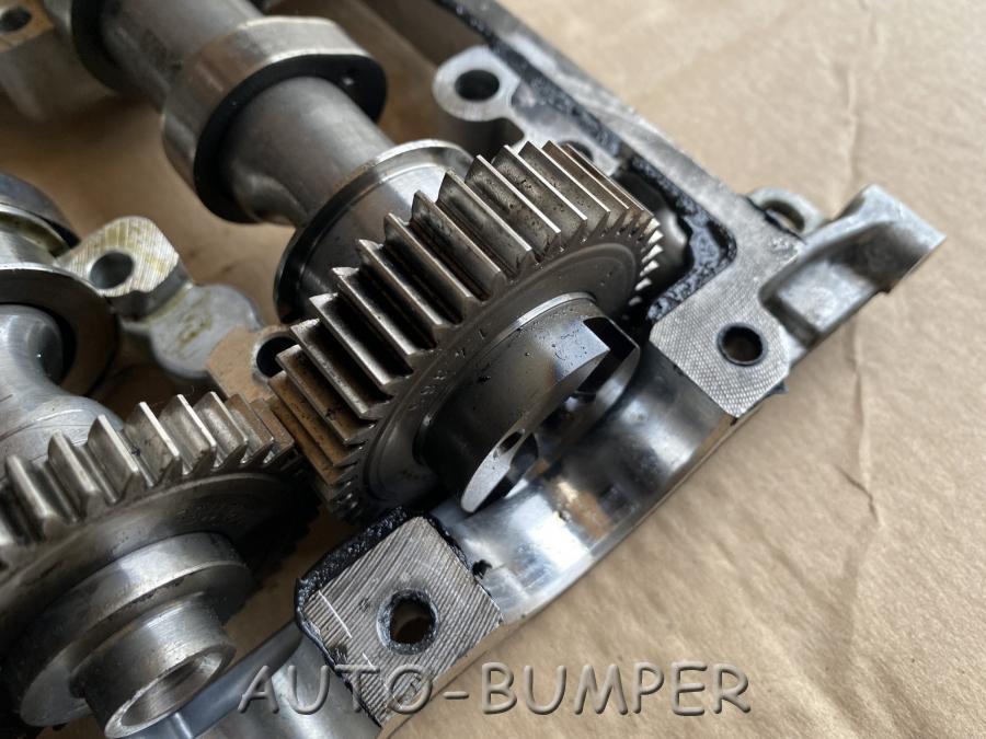 VW Amarok 2010- Распредвал впуск 03L109021E, 03L101E