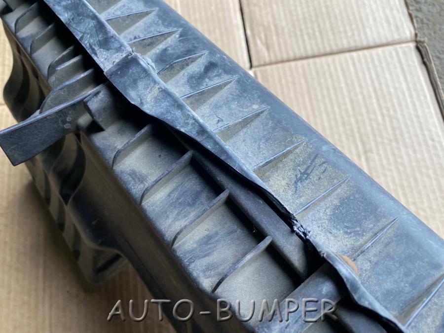VW Polo Sedan 2011- Корпус воздушного фильтра  036129611CM