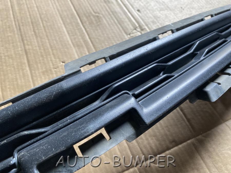 Chevrolet Cobalt Решетка радиатора верхняя  52027904