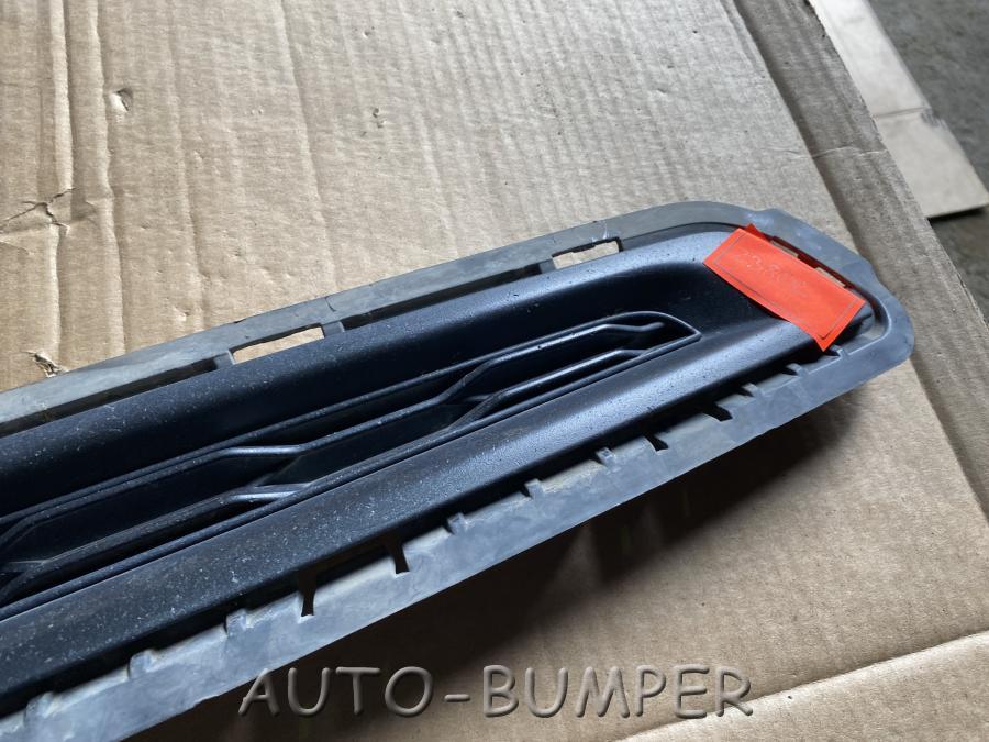 Chevrolet Cobalt Решетка радиатора верхняя  52027904