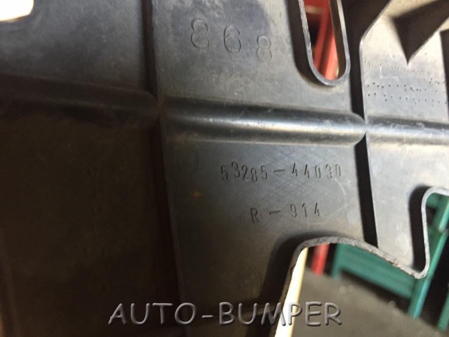 Toyota Isis Дефлектор радиатора  5328544030