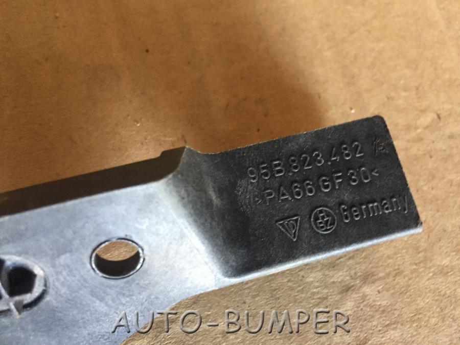 VAG отбойник капота 95B823482