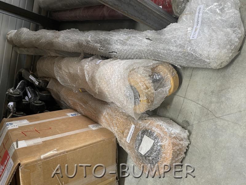 Экскаватор-погрузчик LB115  Гидроцилиндр 87315517