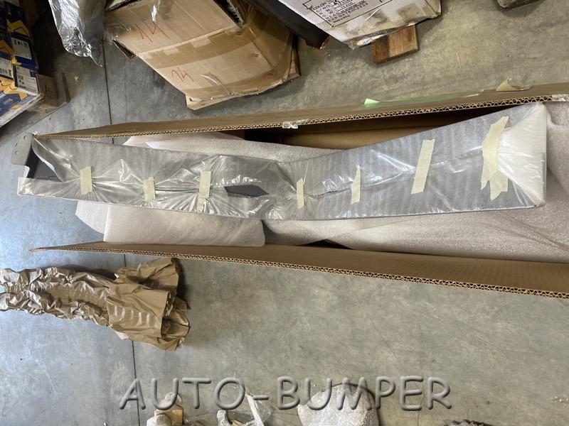 Case New Holland T8010 Накладка кабины 84291014