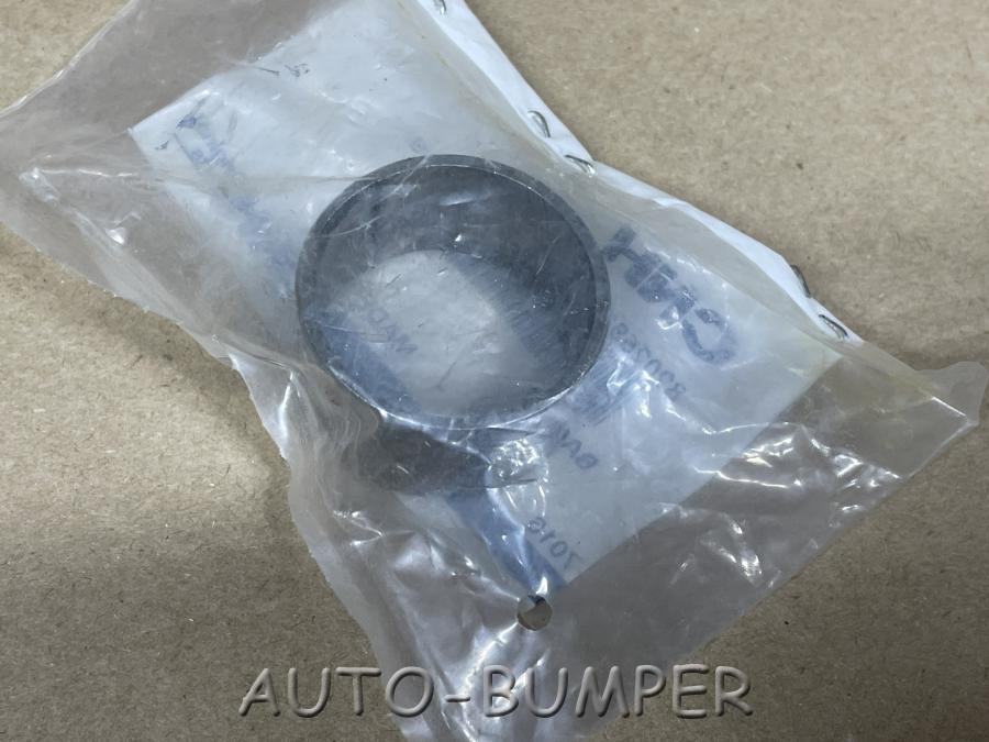 Case MAXXUM Втулка крепления крыла переднего 82025920