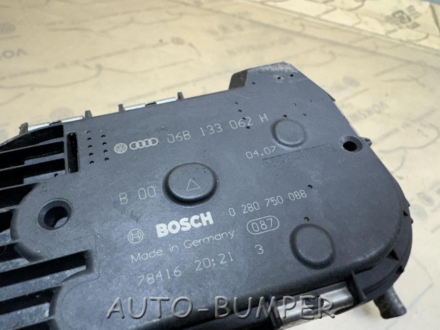 Audi A4 (ALT) 2001- Дроссельная заслонка в сборе (1.8L) 06B133062H
