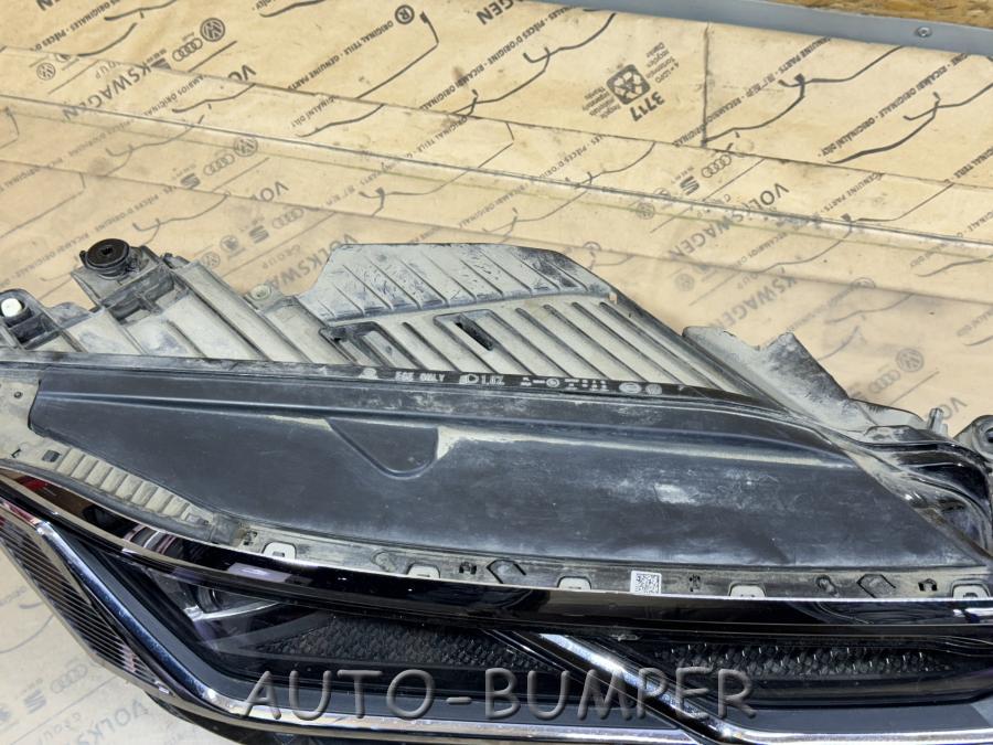 Volkswagen Touareg 2018- Фара правая 761941082