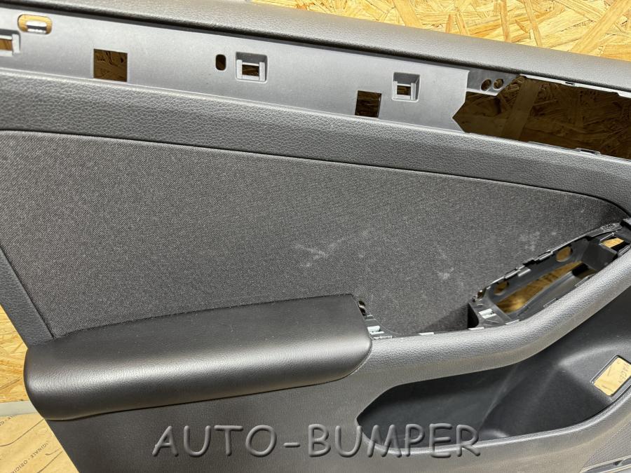 Volkswagen Jetta 2011- Обшивка водительская 5C7867011A, 5C7867011