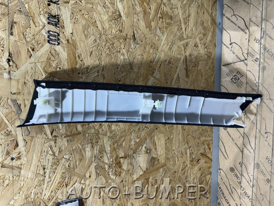 Toyota Harrier 2020- Накладка на стойку 62220-48220, 62210-48190