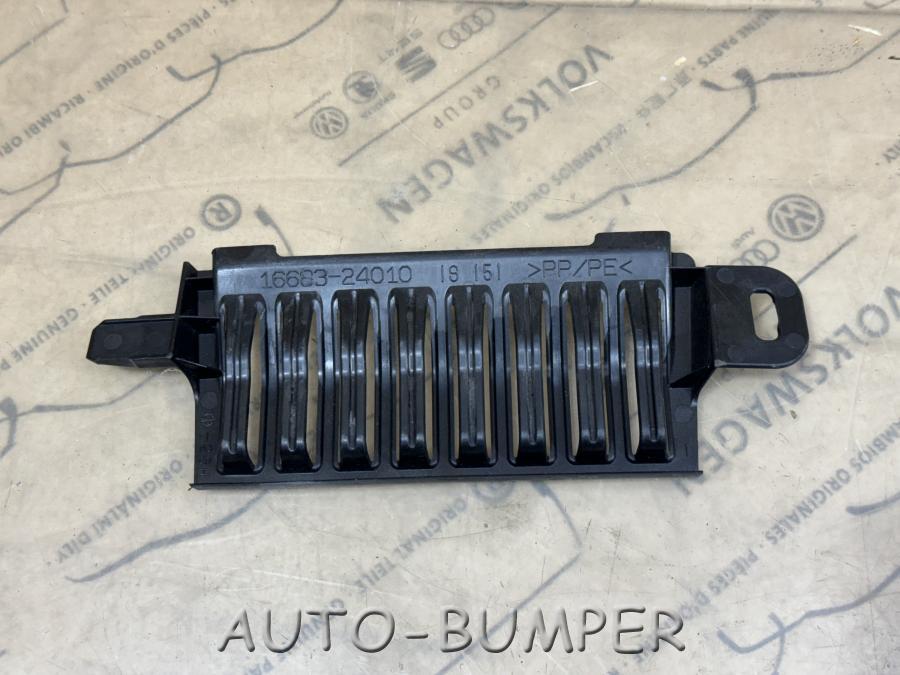 Toyota Harrier 2020- Накладка 16683-24010, 1668324010