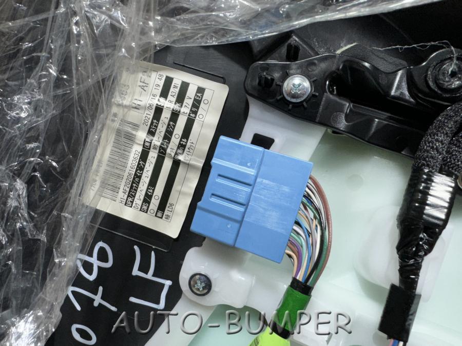 Toyota Venza 2020- Обшивка двери передняя левая 82156-48110, 67602-X1T11, 69278-X1T11