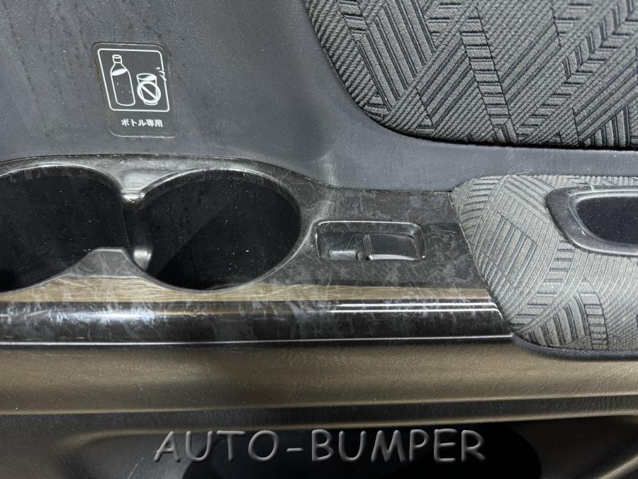 Toyota Kluger V Обшивка двери задней правой 67787X13W0