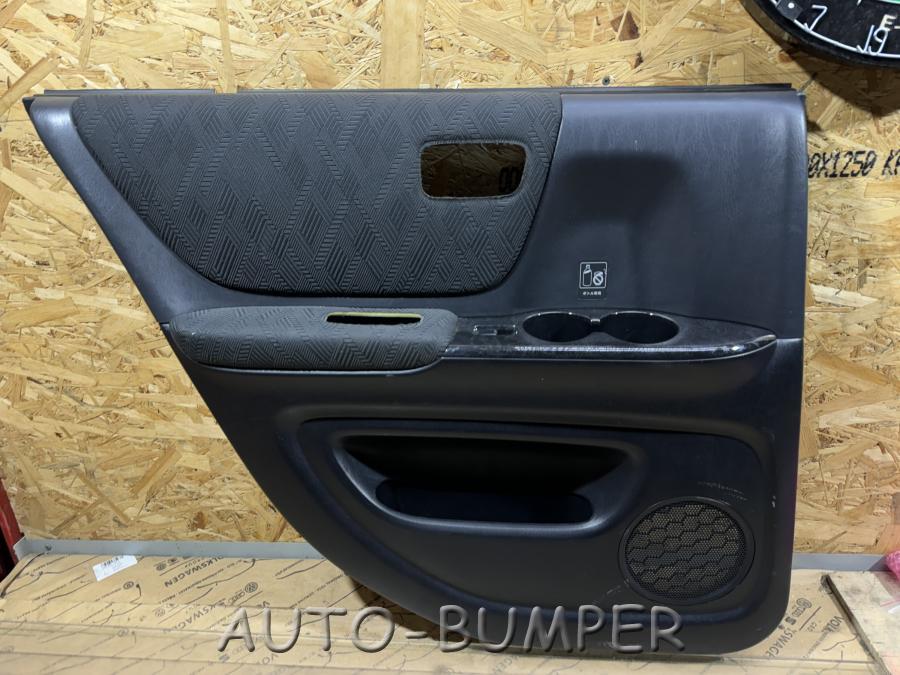 Toyota Kluger V Обшивка двери задней левой 67788X13W0