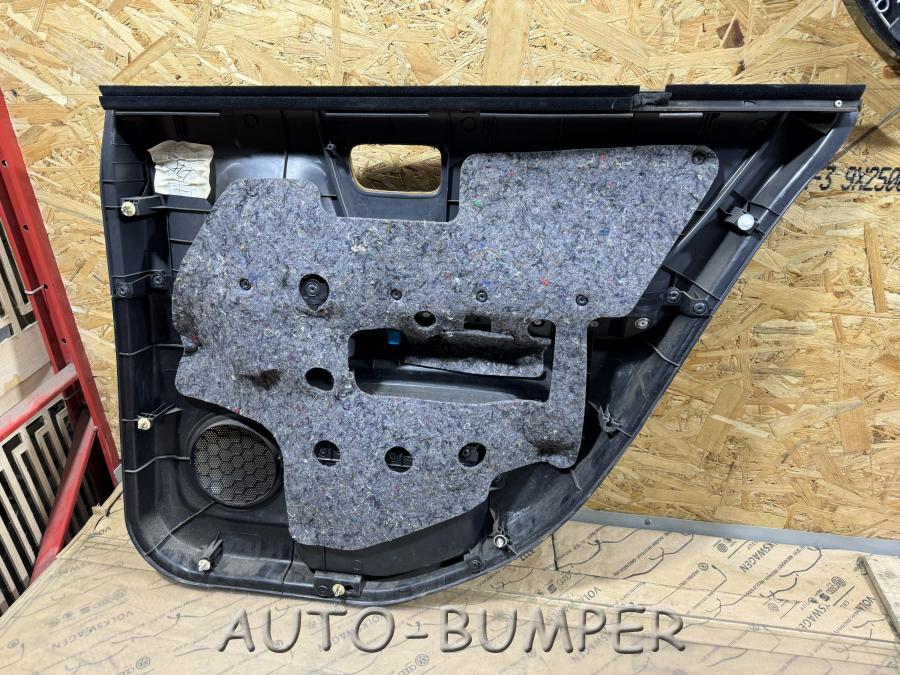 Toyota Kluger V Обшивка двери задней левой 67788X13W0