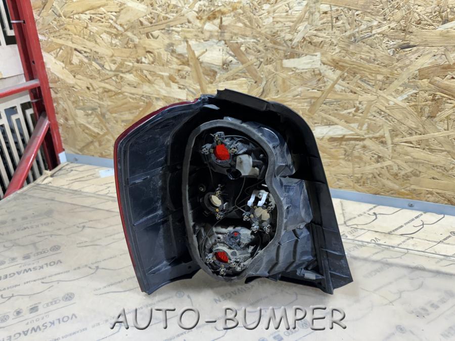 Toyota Kluger V Фонарь задний левый 8155048030