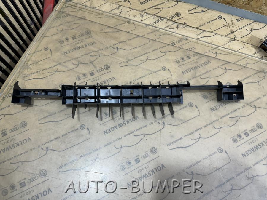 Toyota Kluger V Направляющая задняя левая 66424-48050