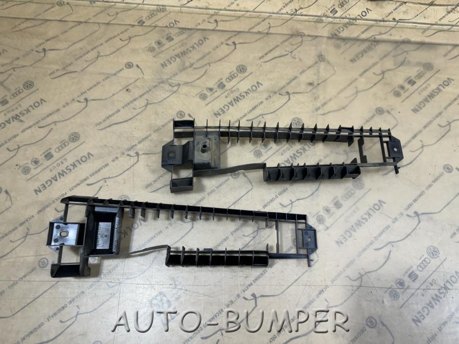 Toyota Kluger V Накладка на центральную стойку RH/LH 62417-48060, 62418-48050