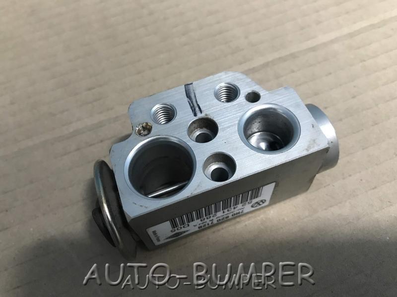 VW Transporter T5 2003- Клапан кондиционера  7H0820712B