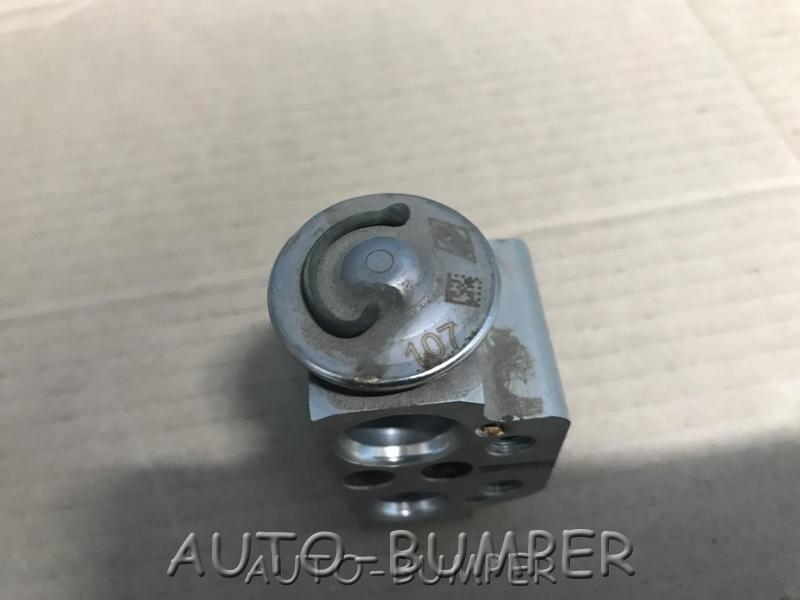 VW Transporter T5 2003- Клапан кондиционера  7H0820712B
