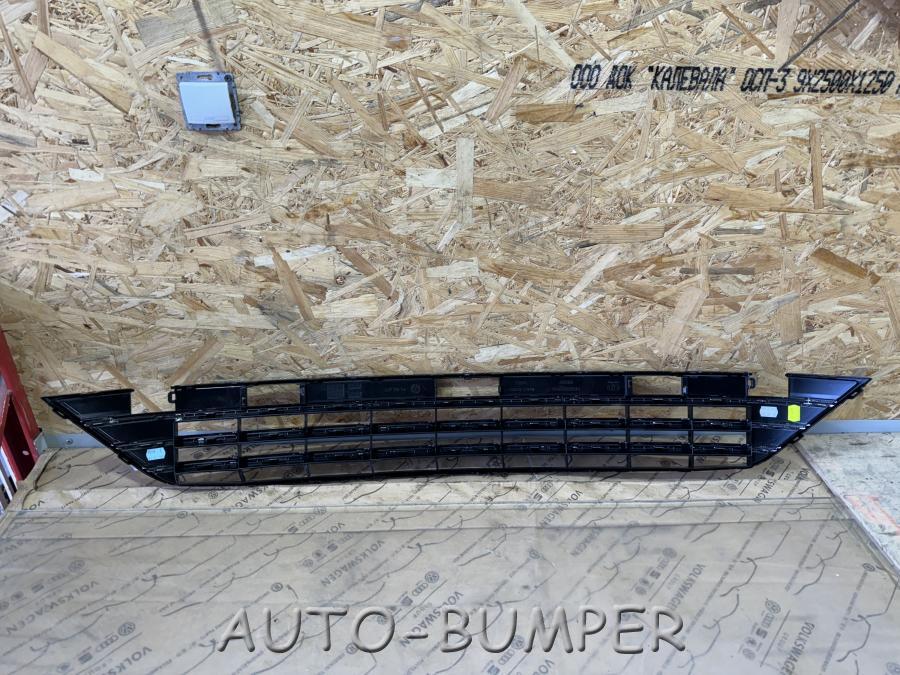 VW Touareg NF RLine  2015- Решетка переднего бампера 7P6853677F, 7P6853677 B9B9